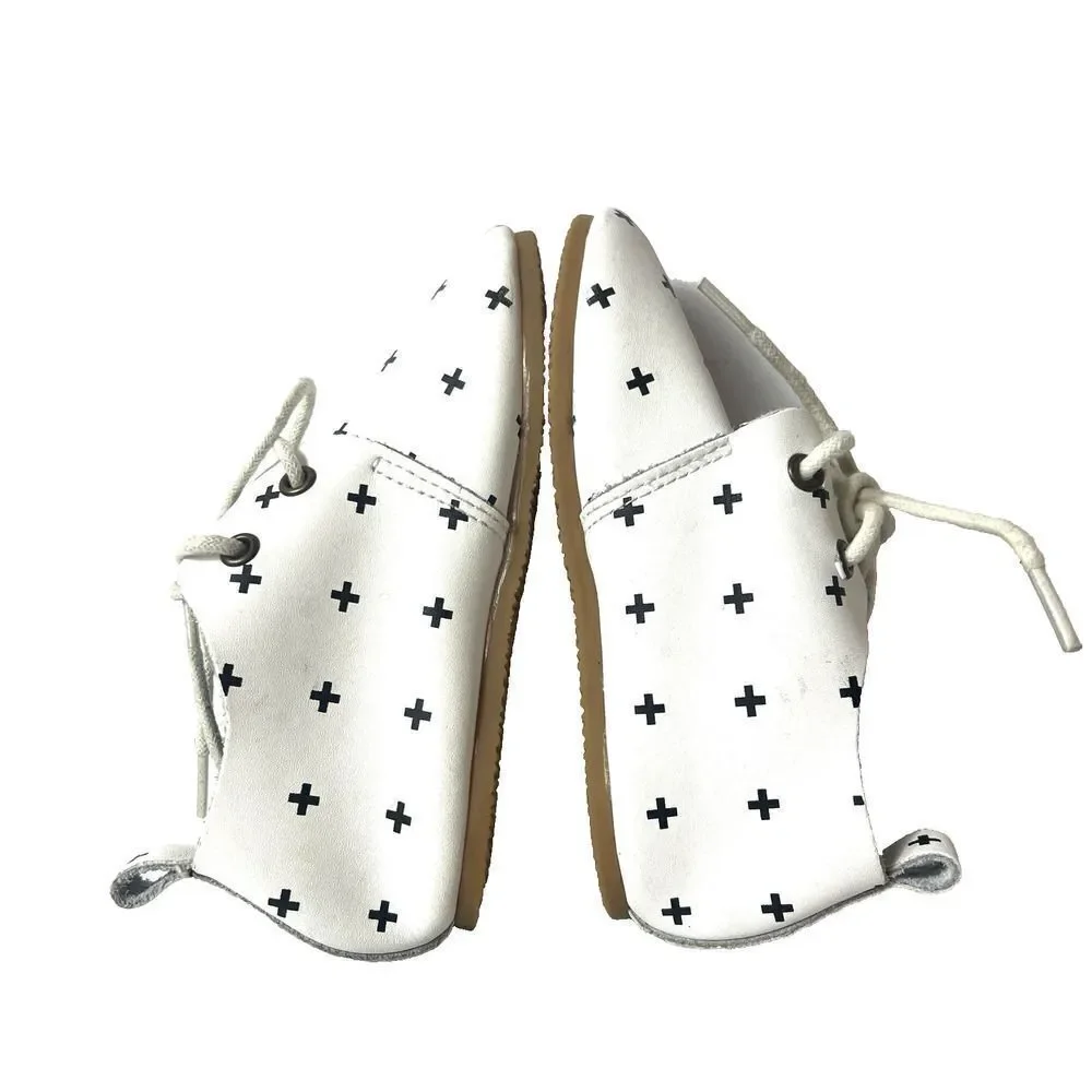 Piper Finn Little Kids Infants 7 Soft Leather White Cross Print Moccasin Lace Up